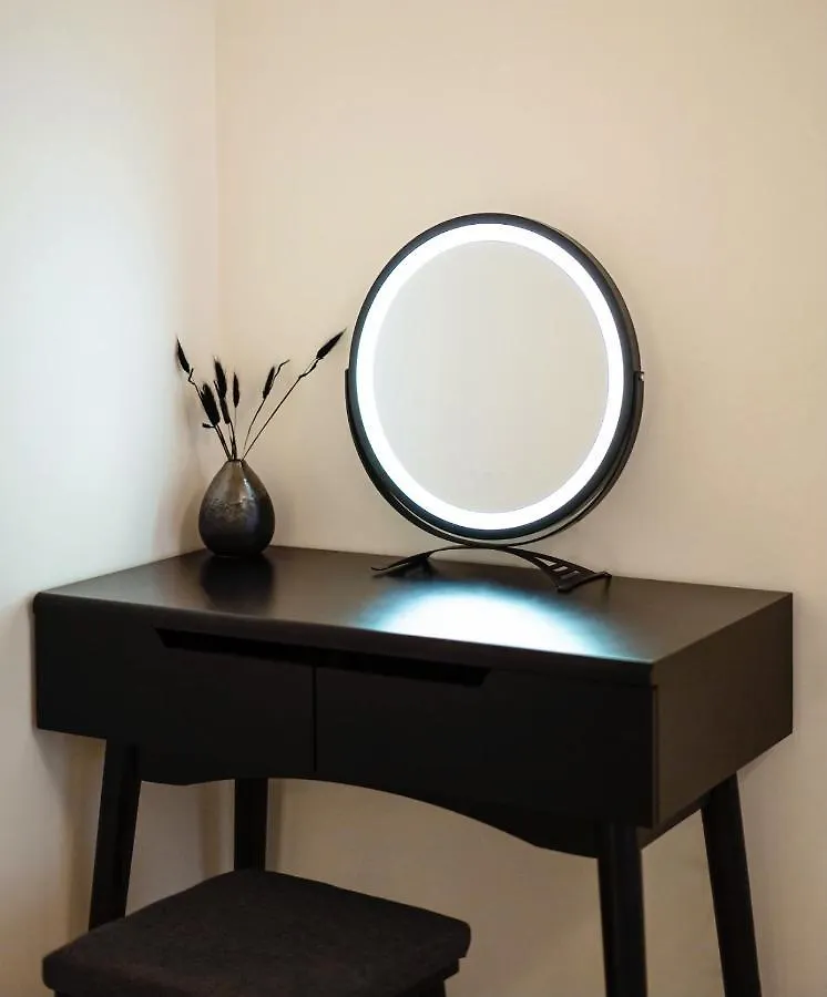 Tran Chien Apartment With Free Private Parking Prague