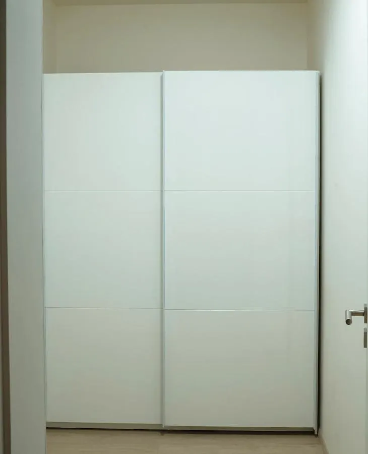 Tran Chien Apartment With Free Private Parking 프라하